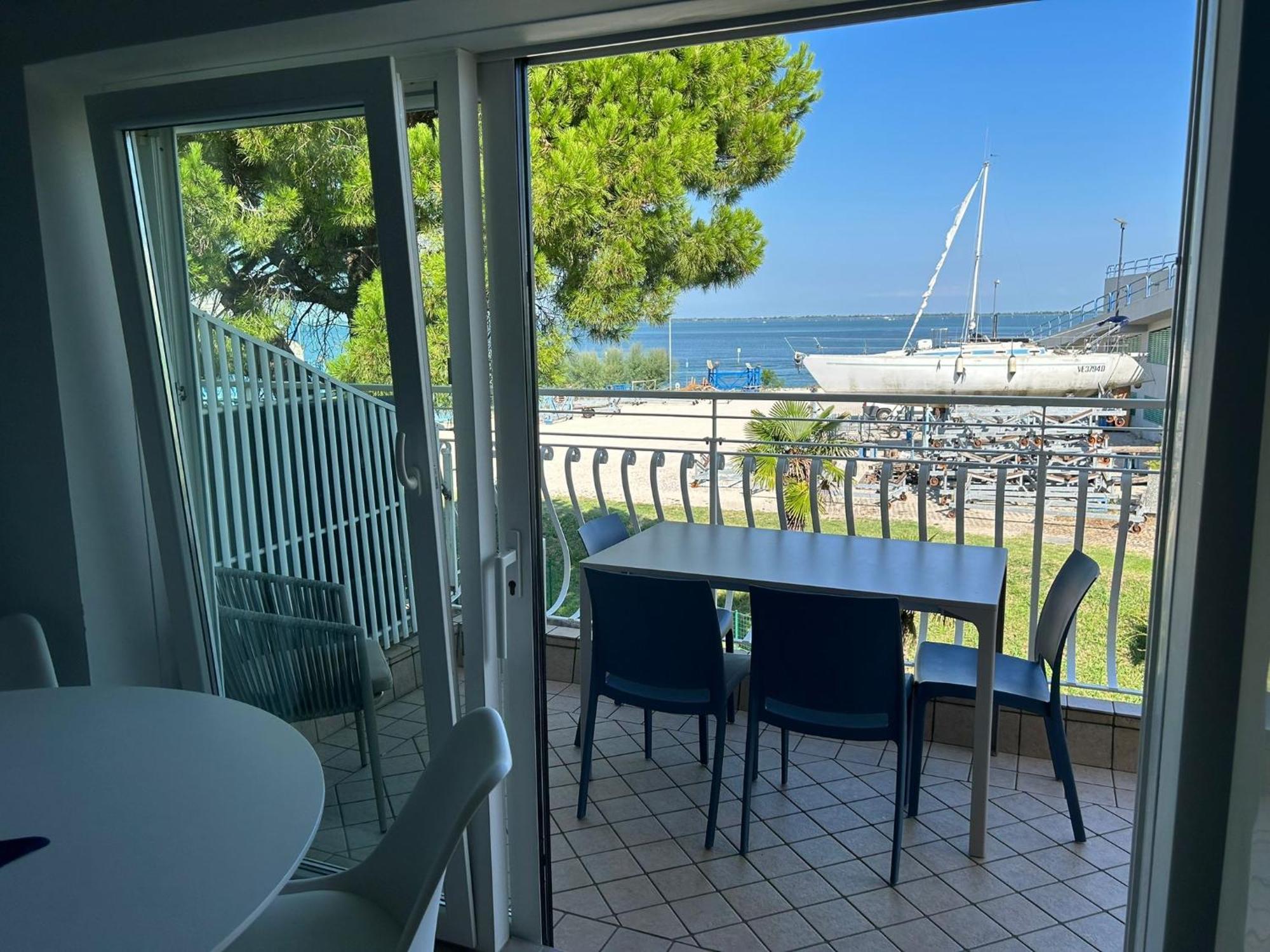 Marine House Leilighet Lignano Sabbiadoro Eksteriør bilde